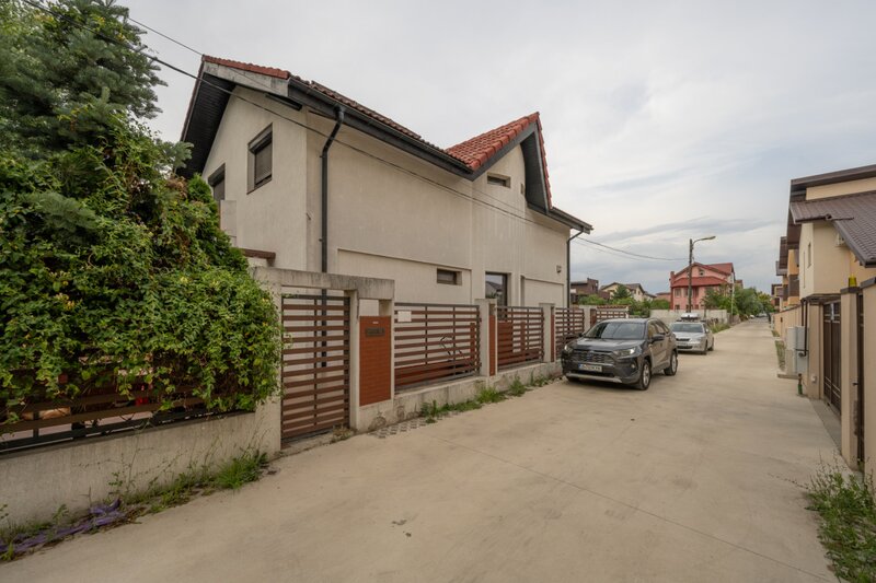 Drumul Taberei, Prelungirea Ghencea, str. Maracineni, vila cu piscina.